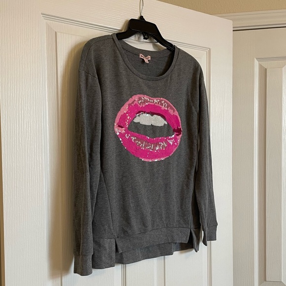 Juicy Couture Gray Hot Pink Sequin Lips Sweatshirt - Picture 9 of 11